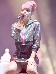 Lily Allen Cunt Under Skirt