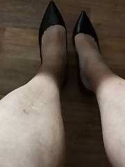 shoes flashing