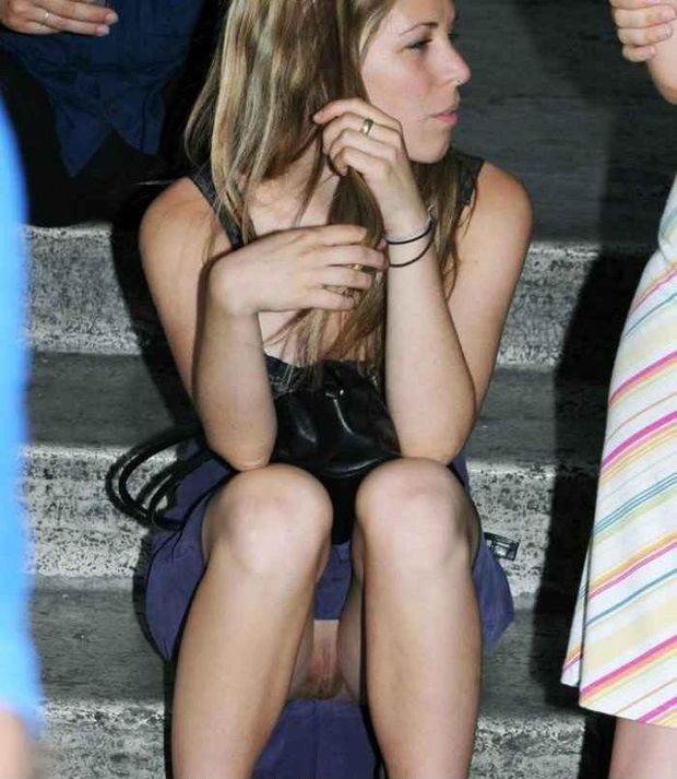 No Panty Underskirt