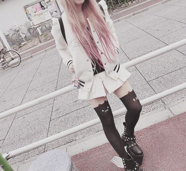 Lovely Outfit With Skirt