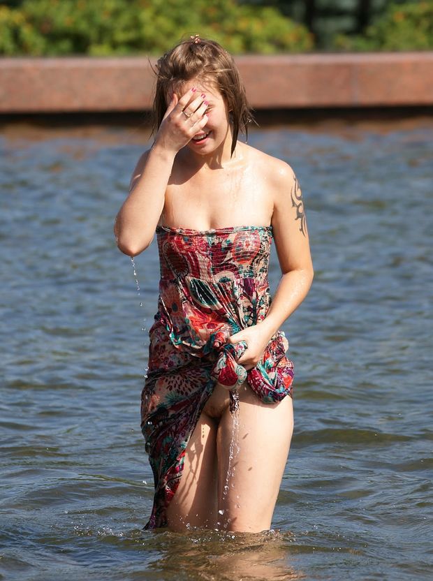 Under Skirt Vagina Public