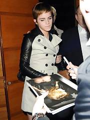Emma Watson Sees Her Under Skirt Pic