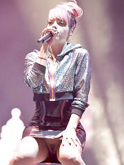 Lilly Allen Up-skirt