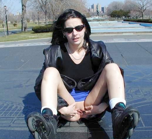 Jamie Spread In Public