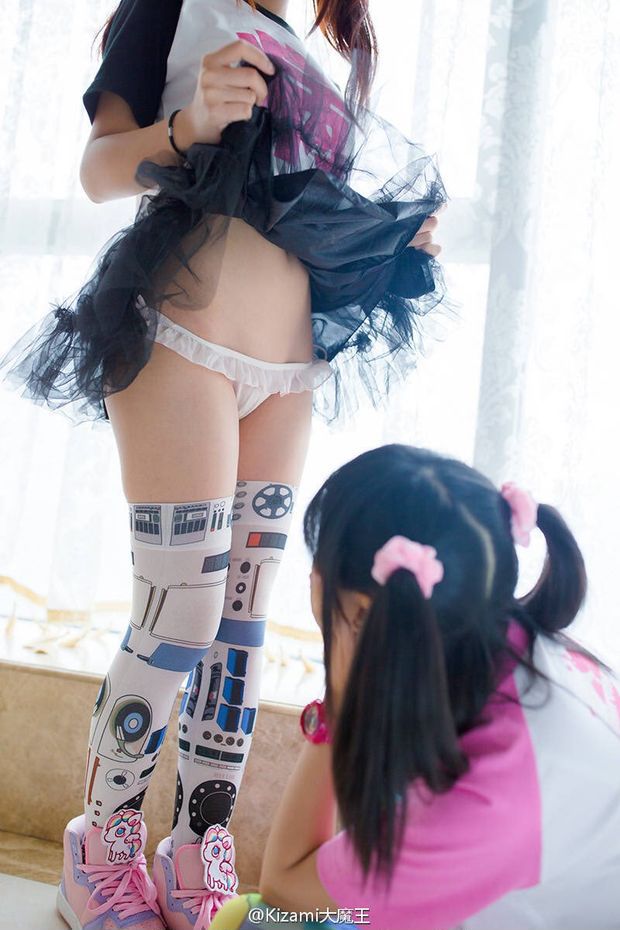 Upskirt Pantry Peek