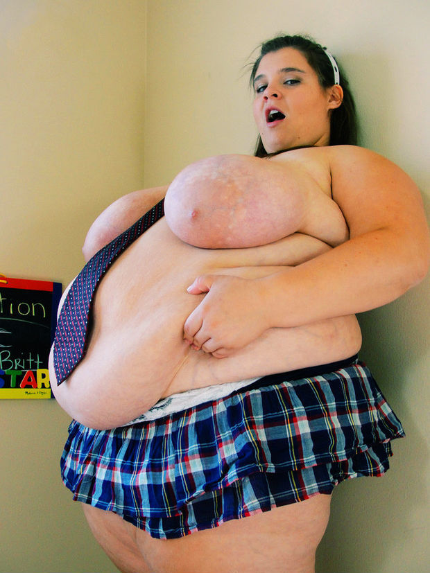Sexy SSBBW In Short Skirt