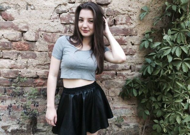 Cute Dark Haired Teen Skirt Knockers