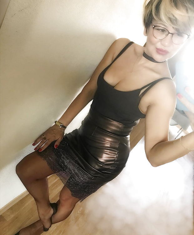 Insta Whore Posing At Home