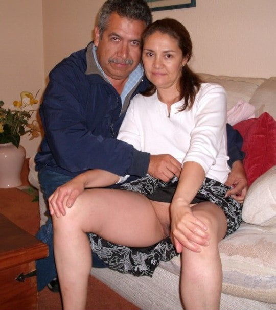 Up-skirt Pussy