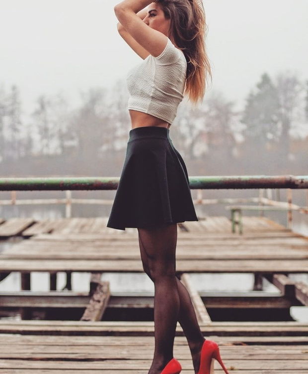 Sexy Insta Girl Posing Outdoors