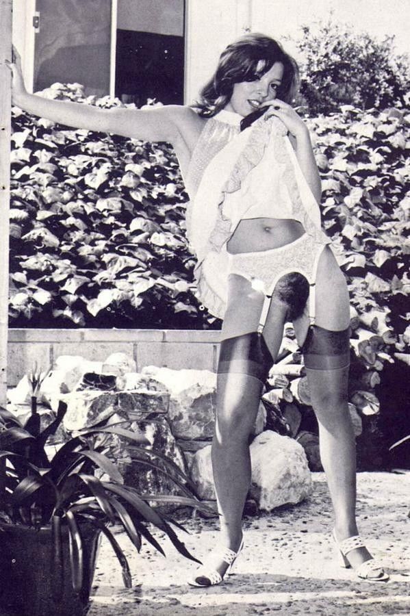 Stockings Up-skirt Garden
