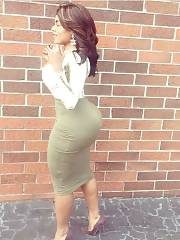 Good Girlie In A Skirt