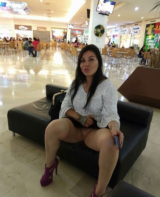 Underskirt Twat