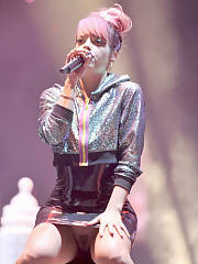 Lilly Allen Upskirt