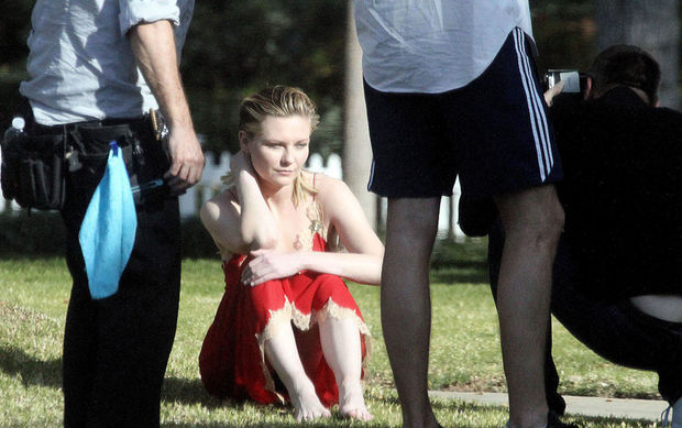 Kirsten Dunst Black Pantie Under Skirt On Photoshoot