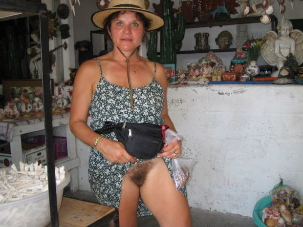 Up-skirt Unshaved Vagina